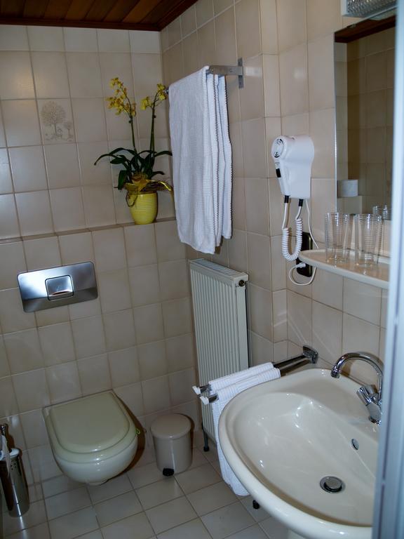 Gaestehaus Zum Stehling Monschau Rum bild